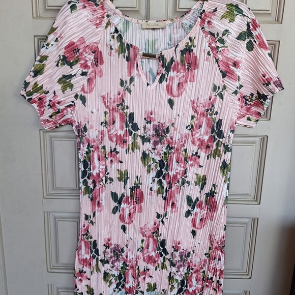 VTG Front Of Closet Top V Neck Metal Embellishmet Short Sleeve Pink Floral - Picture 7 of 7